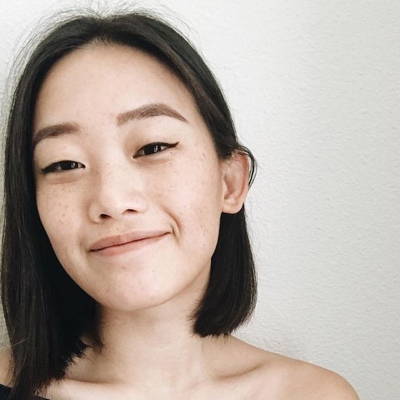 Profile Picture of Jiaojiao Srigley (@jiaojiaosrigley) on Poshmark