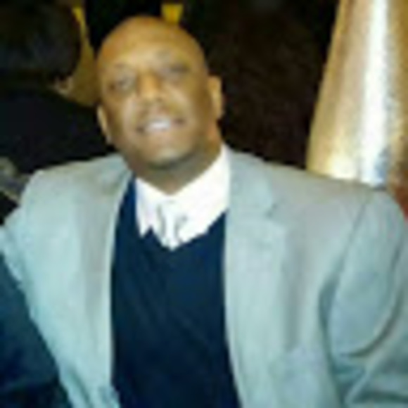 Profile Picture of Jeffrey Pugh (@jeff1906) on Poshmark