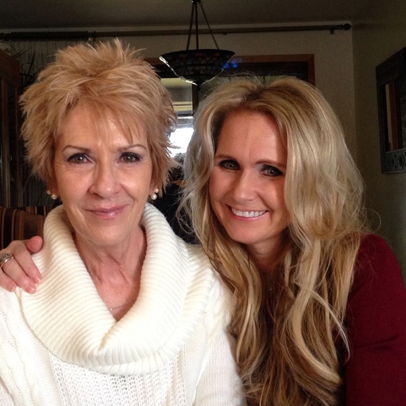 Profile Picture of Sandra Tatton (@sandy56510) on Poshmark