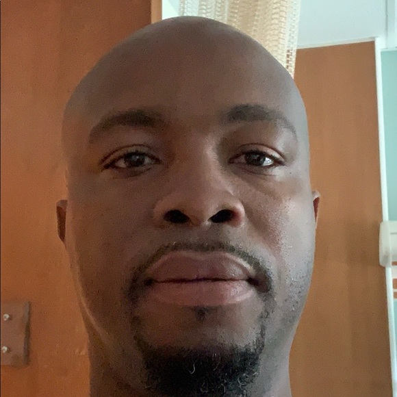 Profile Picture of Randall Wilkinson (@cockfe) on Poshmark