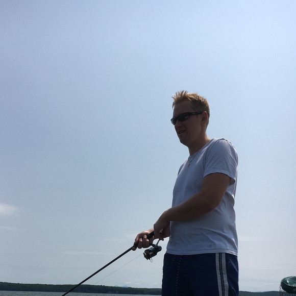 Profile Picture of Robert Debowski (@robpl) on Poshmark