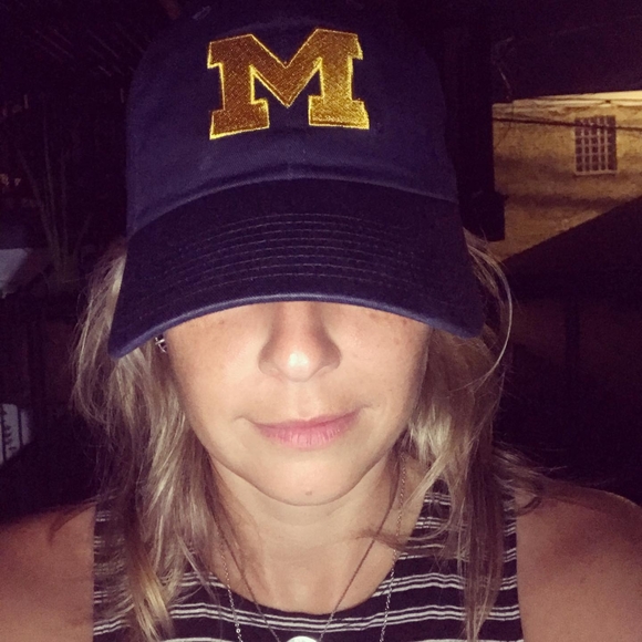 Profile Picture of Shannon Haffey castelli (@shaffey) on Poshmark