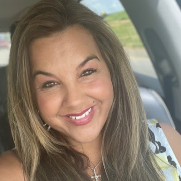 Profile Picture of Tanya Tyler (@tanyatyler20) on Poshmark