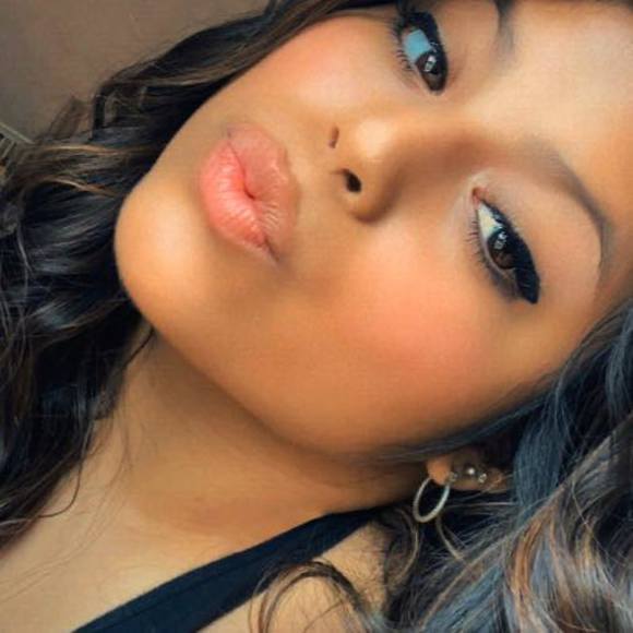 Profile Picture of Michaela Martorelli (@michaela55677) on Poshmark