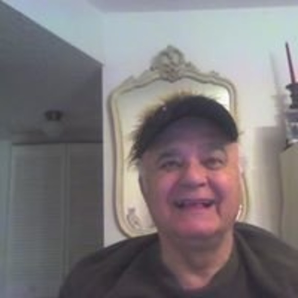 Profile Picture of George Lakis (@lakisjgeorge) on Poshmark