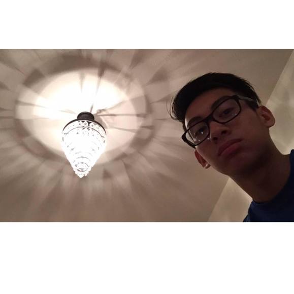 Profile Picture of Dominic Nguyen (@dnguyen018) on Poshmark