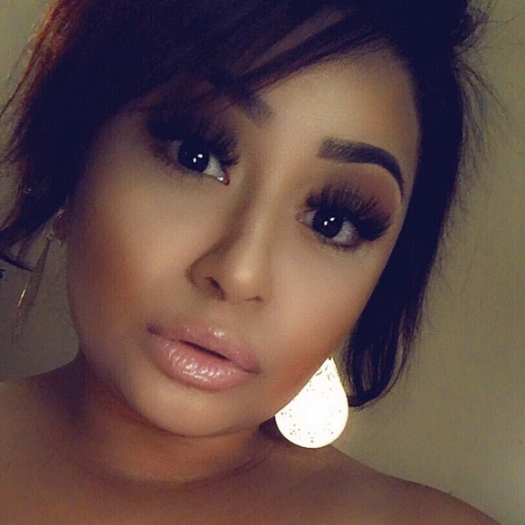 Profile Picture of Alexandra Olguin (@sophia2011) on Poshmark