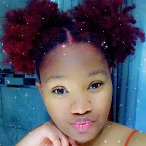 Profile Picture of Alexus Shell (@alexus_shell) on Poshmark