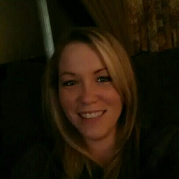Profile Picture of Tiffany Sherrod (@tiffanytiphanie) on Poshmark
