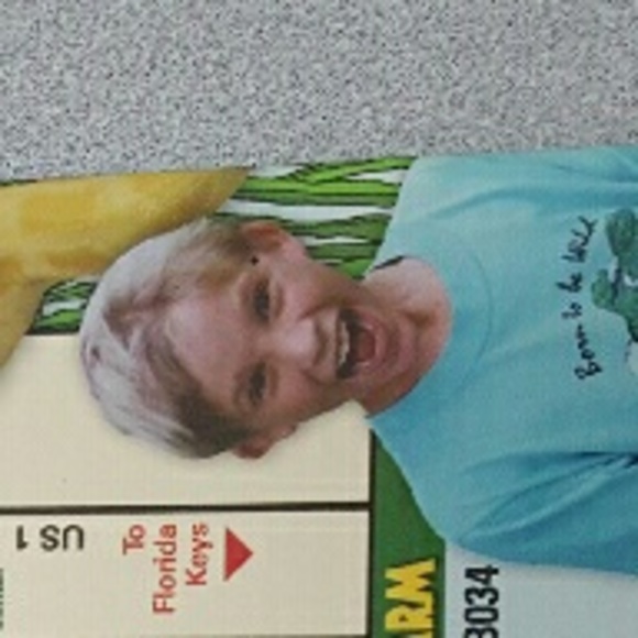 Profile Picture of Alexander Salazar (@allsalazar) on Poshmark