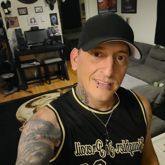 Profile Picture of Craig Trexler (@skywalkerspawn) on Poshmark