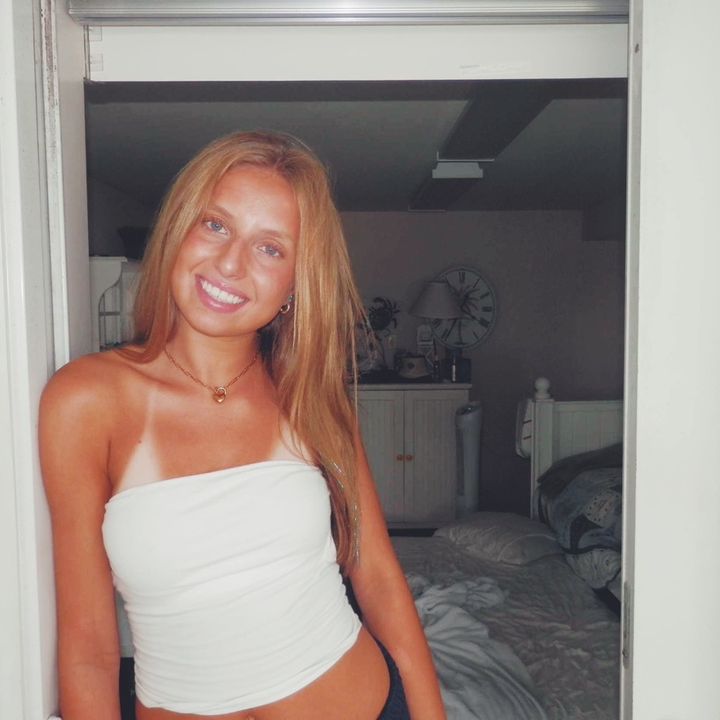 Profile Picture of alli (@allisonminacci) on Tiktok