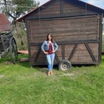 Profile Picture of Melanie Colmenares (@melcolmenares) on Instagram