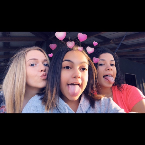 Profile Picture of Gracey Abrell (@graceyabrell23) on Poshmark