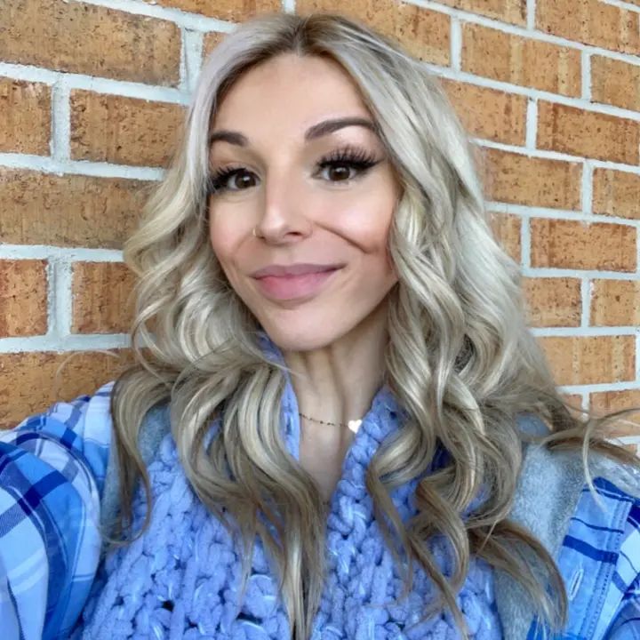 Profile Picture of Courtney.Robbins (@melisfrz7lc) on Tiktok