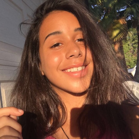 Profile Picture of Mackenzie Mcdowell (@mack_n_cheeze14) on Poshmark