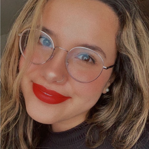 Charlene Allmer - Poshmark Profile Picture of Charlene Allmer (@charleneallmer) on Poshmark