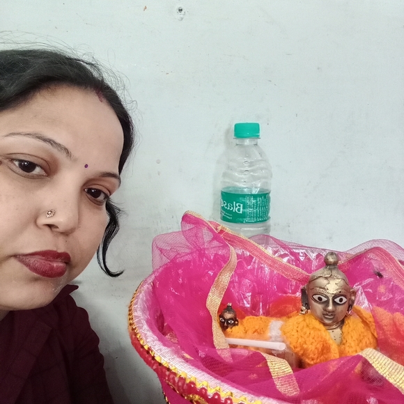 Profile Picture of Suman Kashyap (@suman192546783) on Poshmark