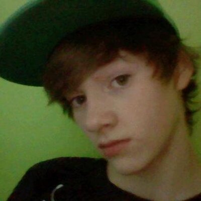 Profile Picture of Eric Naylor (@FOXYGRANDPAH) on Twitter