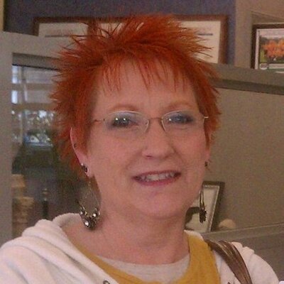 Profile Picture of Jennifer Lucas (@jennlucas50) on Twitter