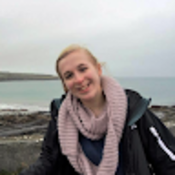 Profile Picture of Kelsey Czyzyk (@kelsey_czyzyk) on Poshmark