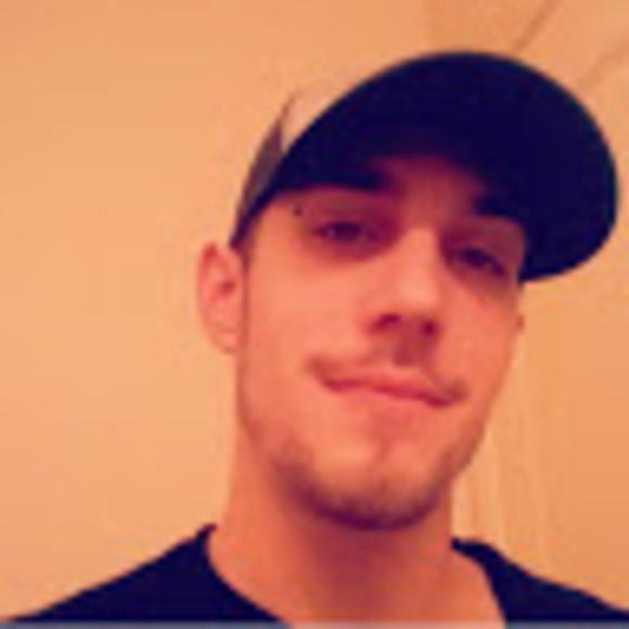 Profile Picture of Thomas Jr (@tburpee79) on Poshmark