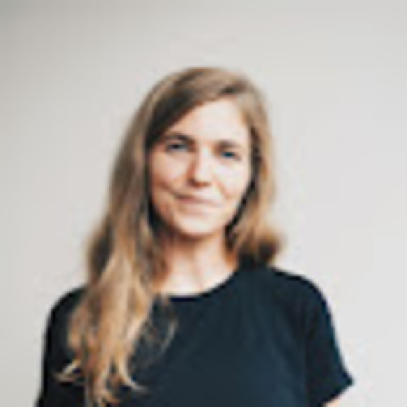 Profile Picture of Cassidy Pierce (@cassidypierce49) on Poshmark