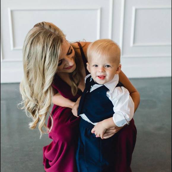 Profile Picture of Kate Kozacek (@kkozacek10) on Poshmark