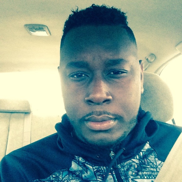 Profile Picture of Bobby Bryant (@bobbybryant7) on Poshmark