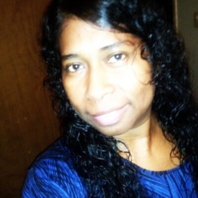 Profile Picture of Julia Oliva (@juliaoliva77) on Twitter