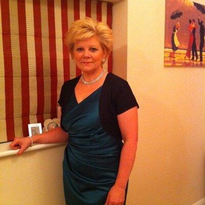 Profile Picture of Lynda Read (@LyndaDRead) on Twitter
