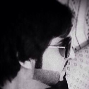 Profile Picture of جزء من مخنا مفقود (@marilynn_howe) on Twitter