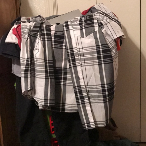 Profile Picture of Cody Pinnow (@catphish13) on Poshmark