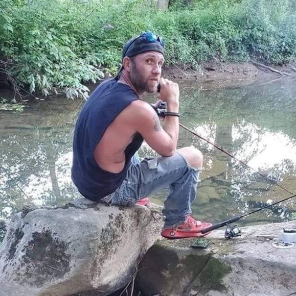 Profile Picture of Donnie Ledsome (@donnieledsome) on Poshmark