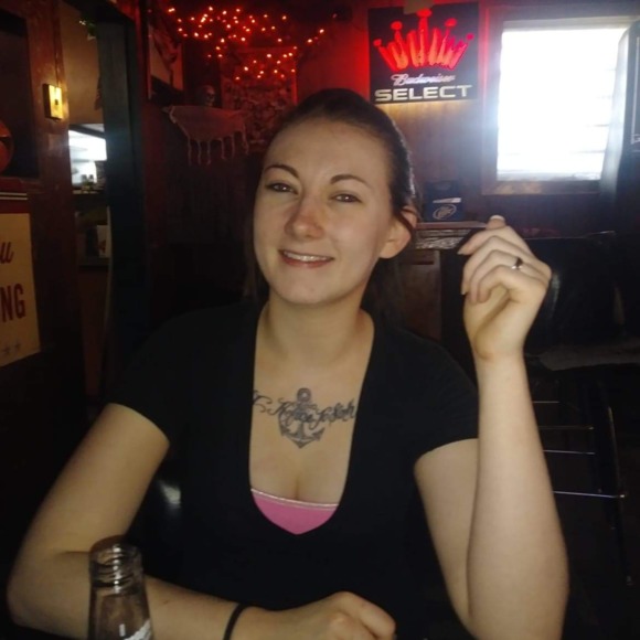 Profile Picture of Ariel Gossett (@ajbg_615) on Poshmark