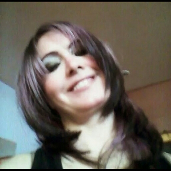 Profile Picture of Mary Merryfield (@marymerryo) on Poshmark