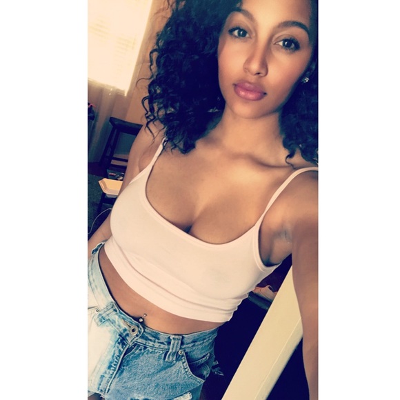 Profile Picture of Tori Cole (@toricolee6) on Poshmark