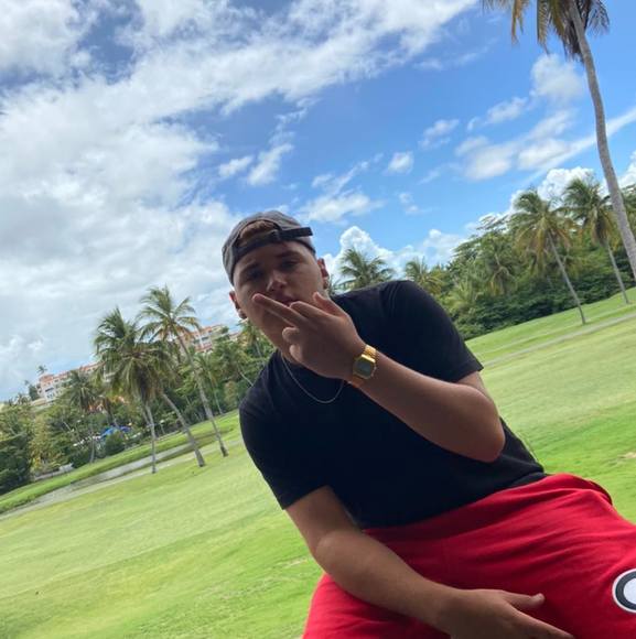 Profile Picture of Kevin Tirado (@kevantr3) on Poshmark