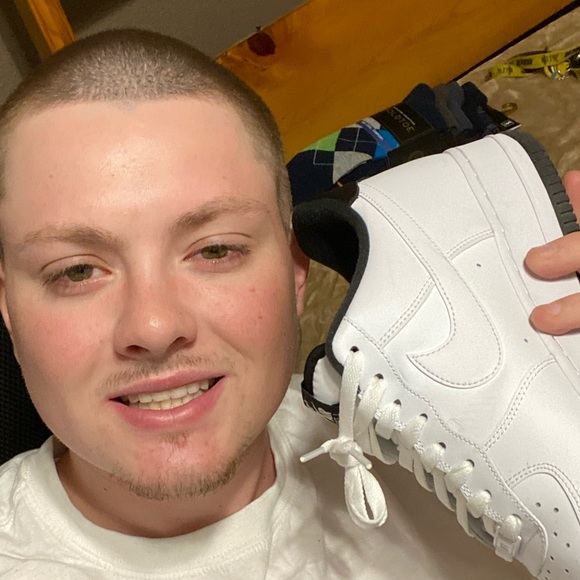 Profile Picture of Jacob Paris (@jacob__paris) on Poshmark