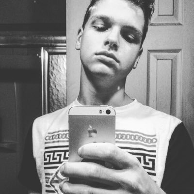 Profile Picture of Christopher Toms (@Chris24toms) on Twitter