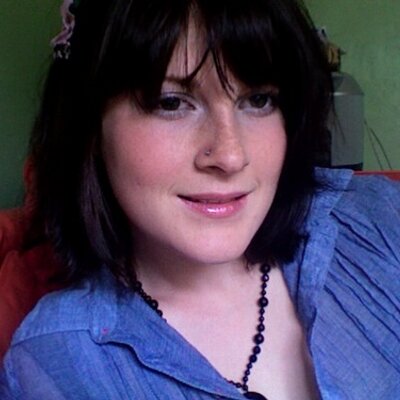 Profile Picture of Emily Harnett (@Emzharnett92) on Twitter
