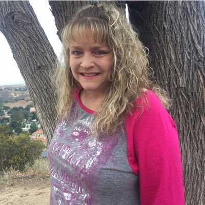Profile Picture of Cheryl Hackett (@clhackett56) on Twitter