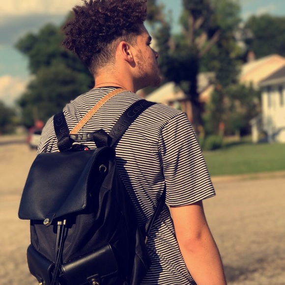 Profile Picture of Justin Edmonds (@carlos_nett) on Poshmark