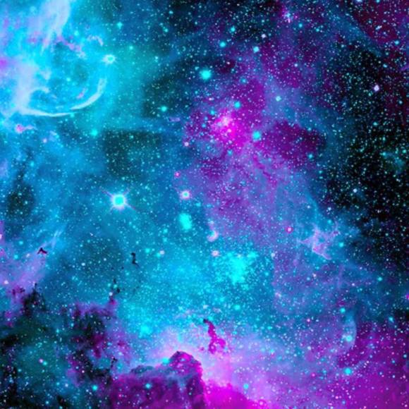 Profile Picture of Kli Porras (@kliporras) on Poshmark