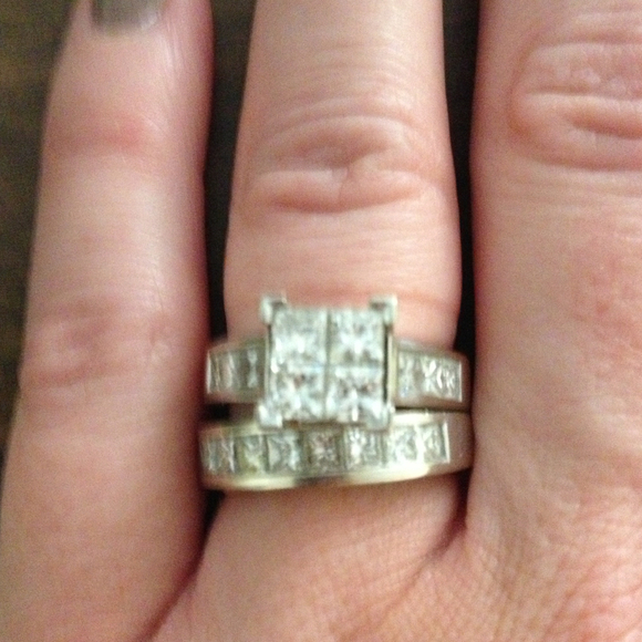 Krystal Poole - Poshmark Profile Picture of Krystal Poole (@krys1223) on Poshmark