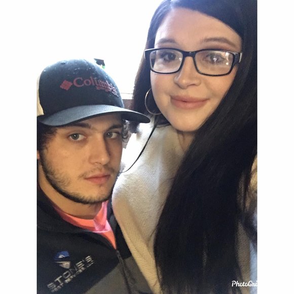 Profile Picture of Toni Isgett (@alexis_bieber01) on Poshmark
