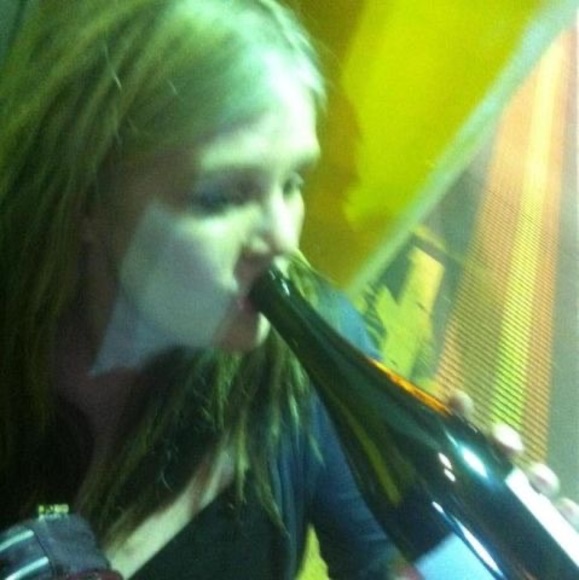Profile Picture of Lea Robertshaw (@learobertshaw) on Poshmark
