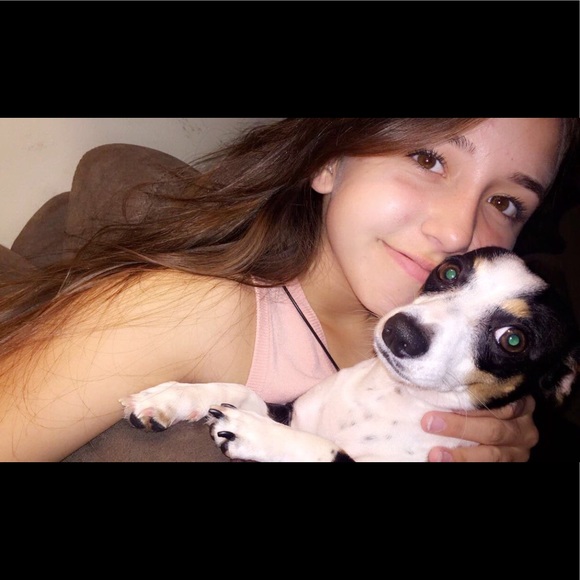 Profile Picture of Tatum Wilking (@tatumwilking) on Poshmark