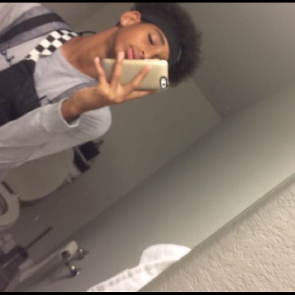 Profile Picture of Omar Tahir (@omartahir05) on Poshmark