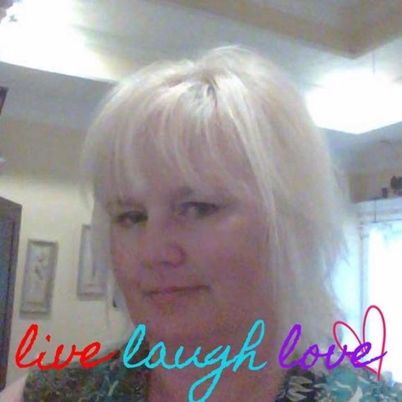 Profile Picture of Monique Tyhurst (@mtyhurst) on Poshmark